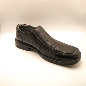 Dockers Black Leather Slip-On Loafers with Square-Toe Design